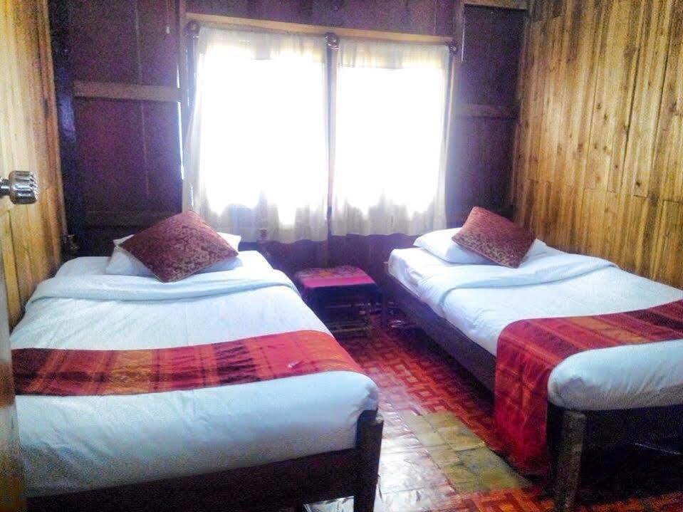 Lpq Backpackers Hostel 루앙프라방 외부 사진