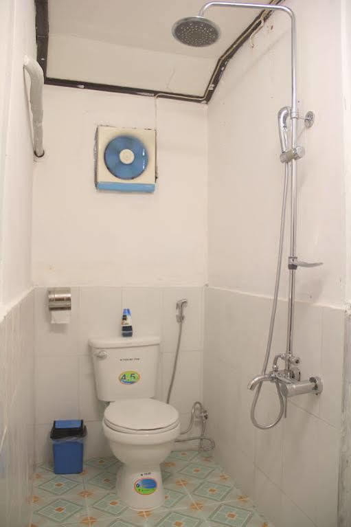 Lpq Backpackers Hostel 루앙프라방 외부 사진